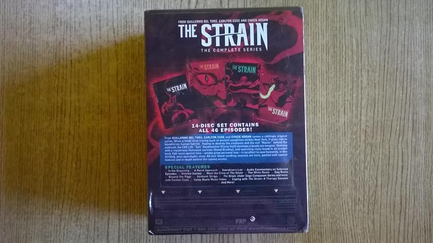 Amazon.co.jp: The Strain: The Complete Series : DVD
